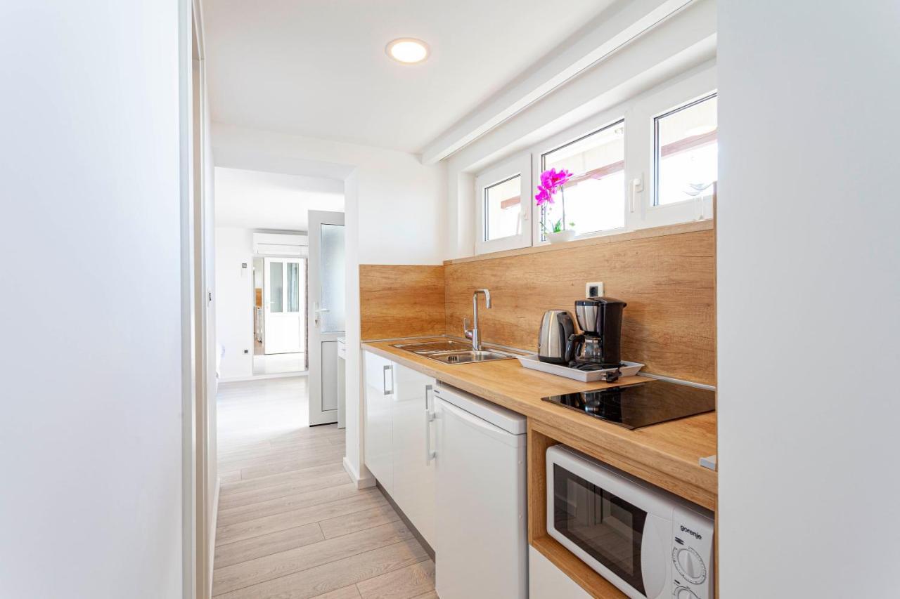 Villa King Apartments Brela Bagian luar foto